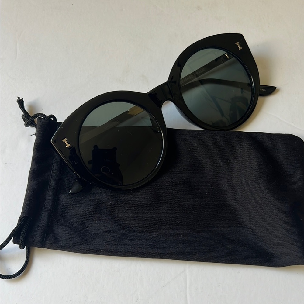 Black Cat-Eye Glasses with Bold Frame